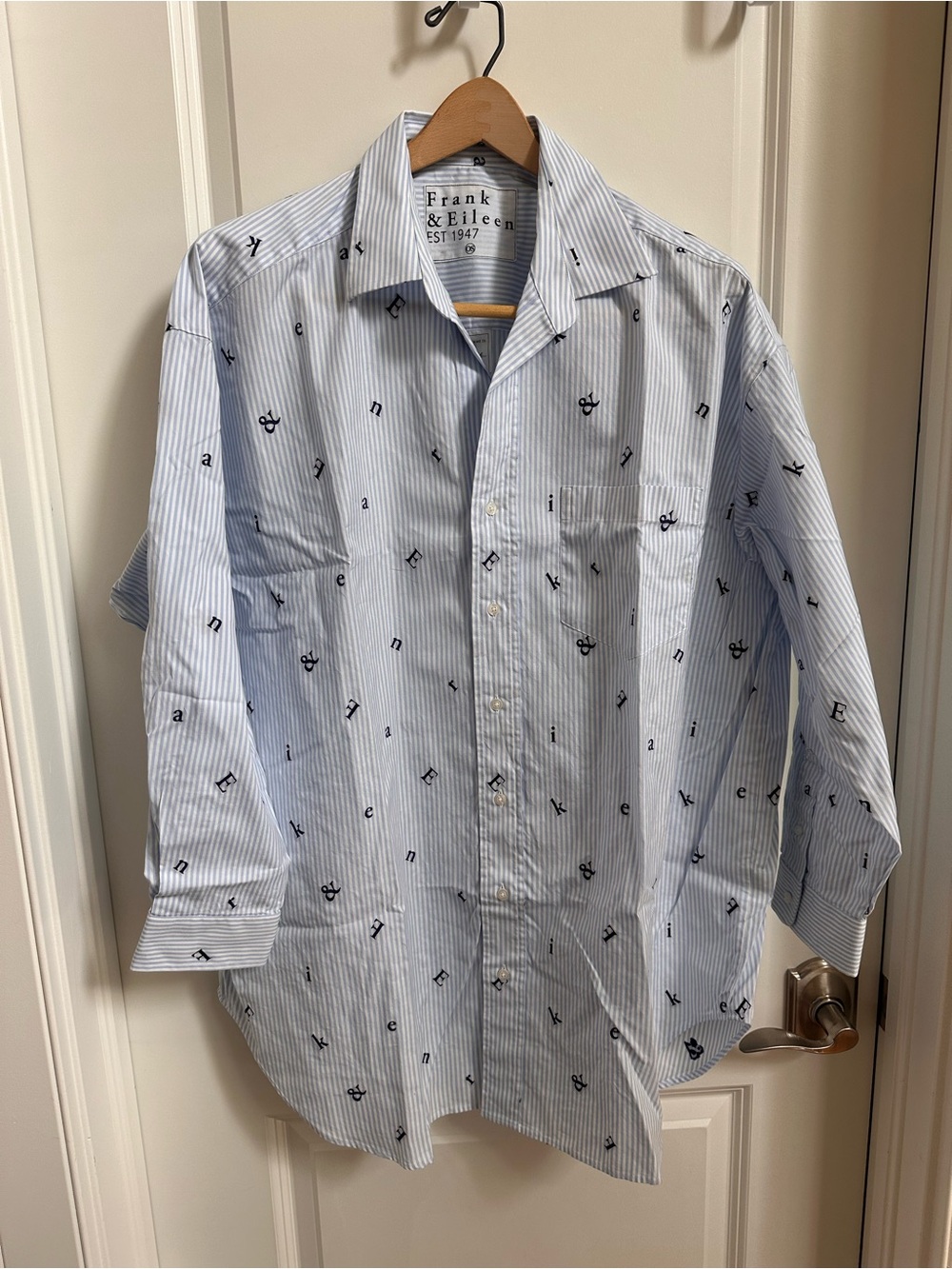 NWT Frank & Eileen Mackenzie One-Size Button-Up Shirt F&E striped blue white - Picture 3 of 11